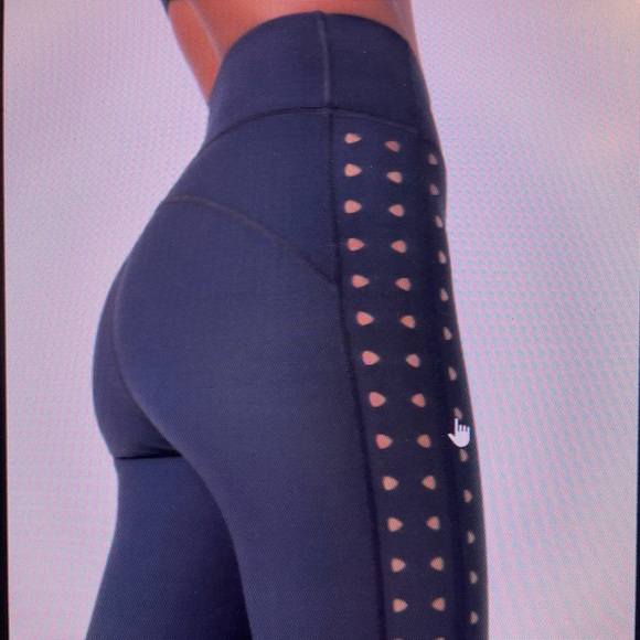 NWT GIGI C Katrina leggings in navy - Picture 2 of 5